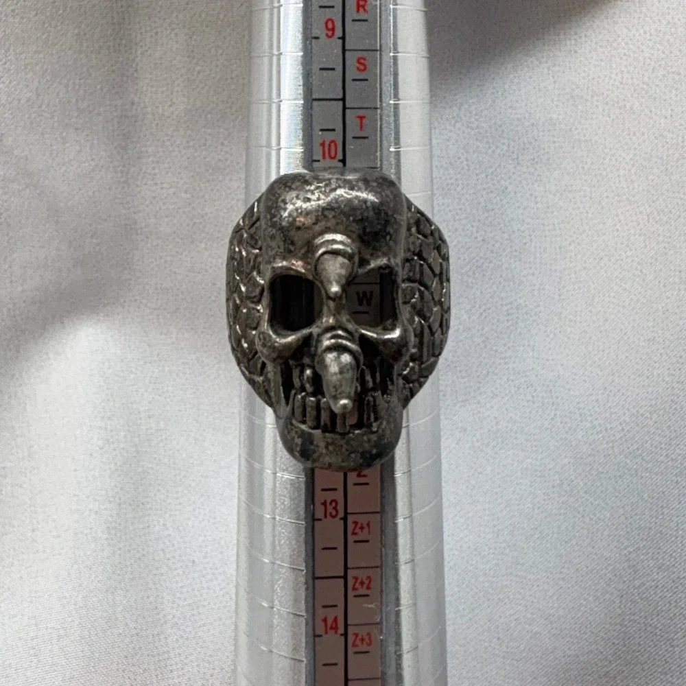 G&S Jewelry Horned Skull Ring Mens Size 12 Silver Tone Good Vintage Biker Horns